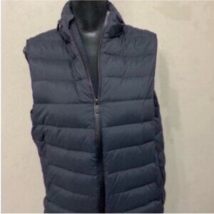 Mossimo Dutti women’s puffy full zip blue vest size M